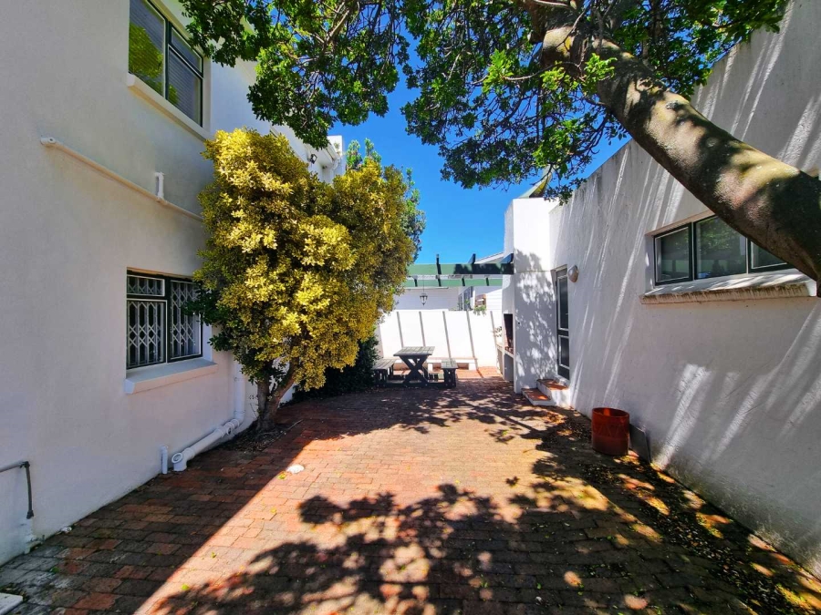 4 Bedroom Property for Sale in Sandbaai Western Cape